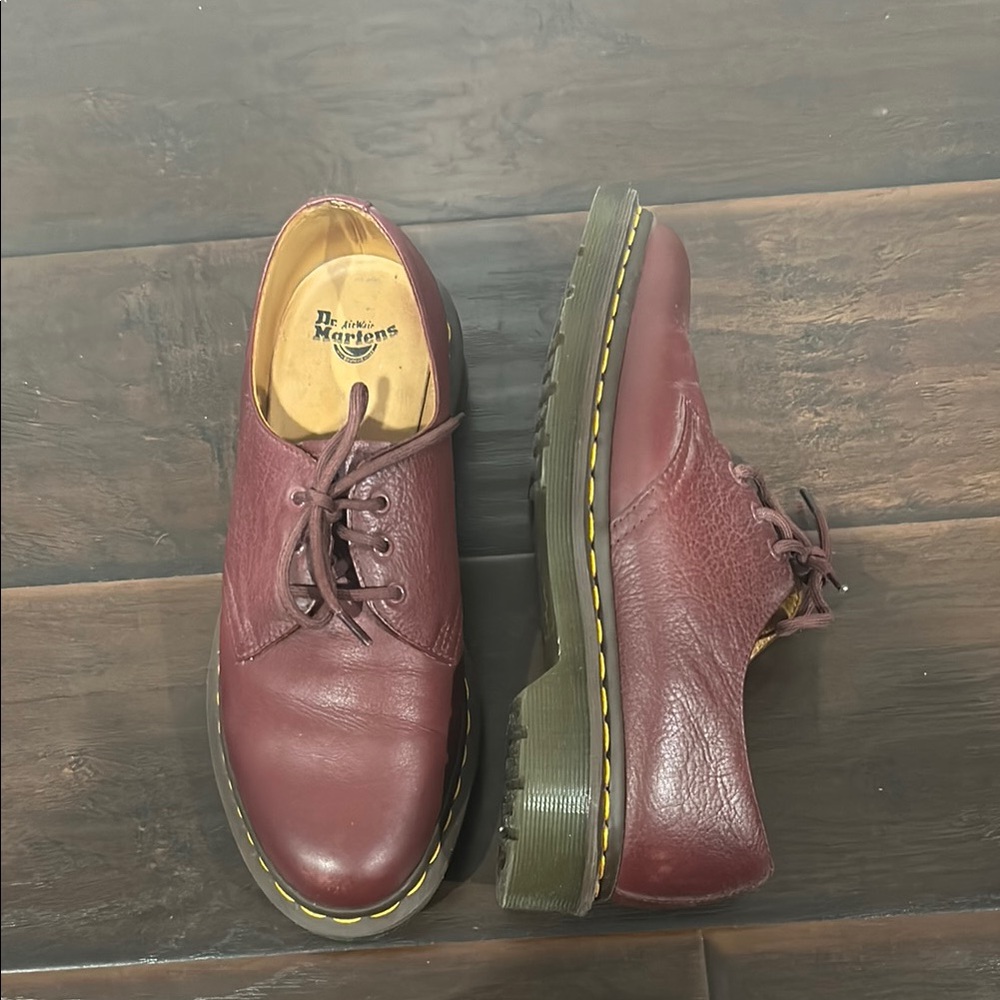 Dr. Martens Women’s 1461 Virginia